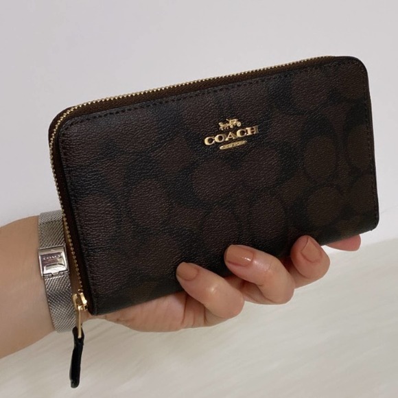 Coach Handbags - New Coach Medium Id Zip Wallet Signature Canvas/Brown